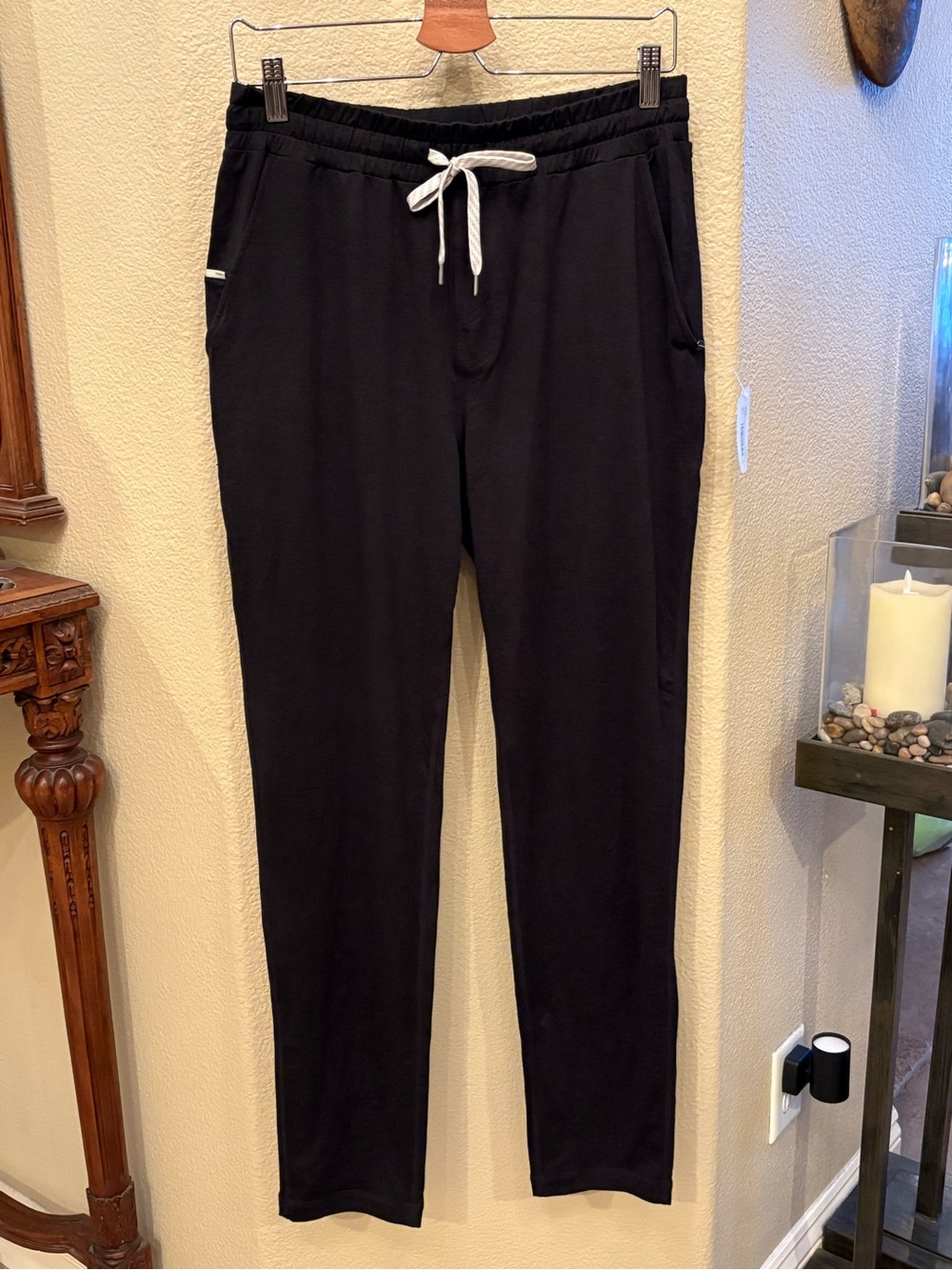 NWT~Vuori Men Black Ponto Performance Drawstring 30” Jogger Pants Size Large